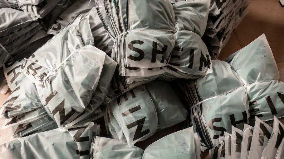 消费者喜欢购买性价比较高的商品,消费者更看重性价比数据