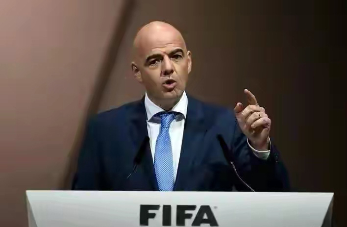 阿根廷对梅西的停赛看法,梅西和阿根廷队怒喷裁判