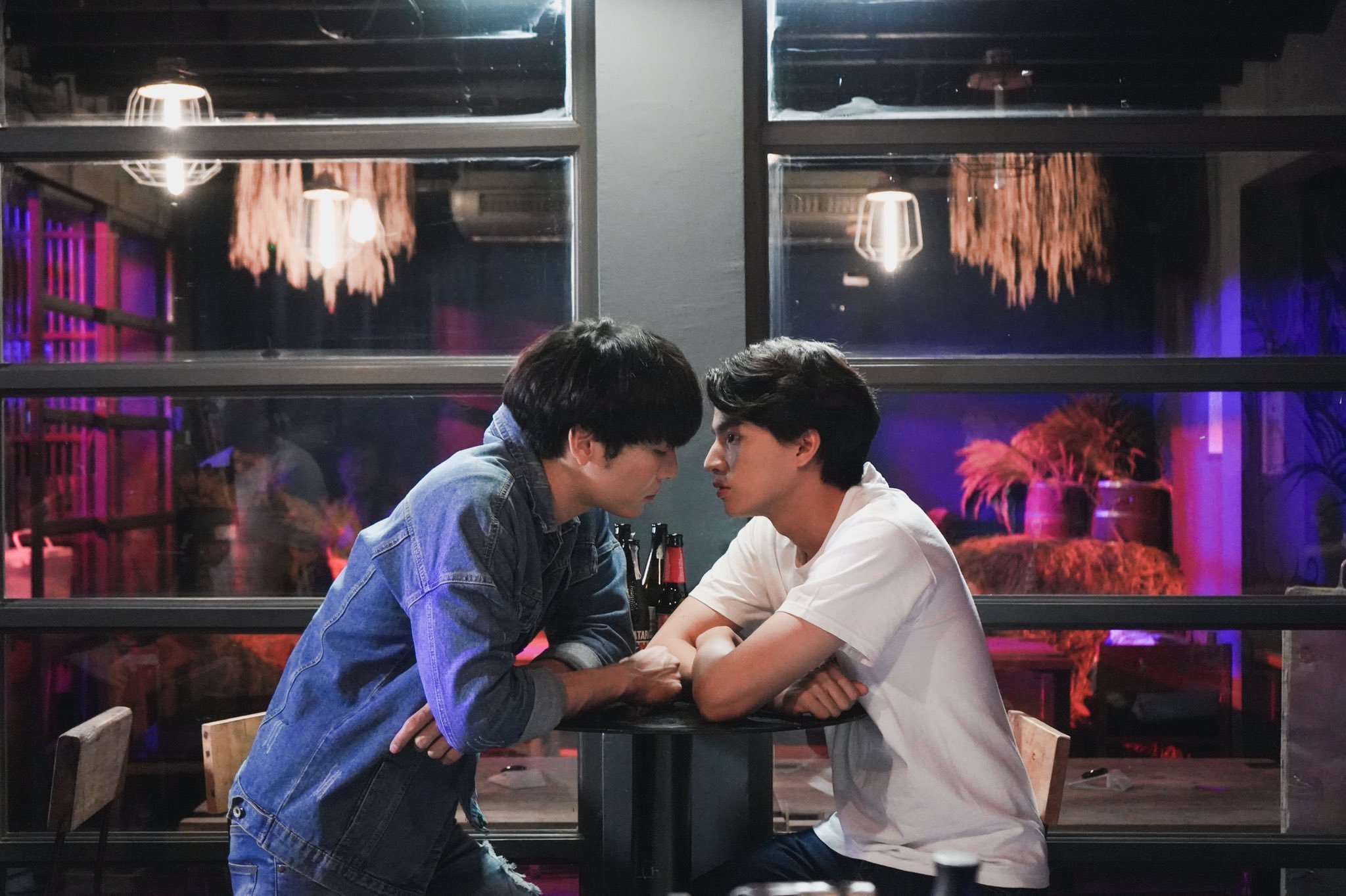 他泰相似男孩之Apo糕卡娜:黑皮小辣椒同经纪人中国血统港风少年