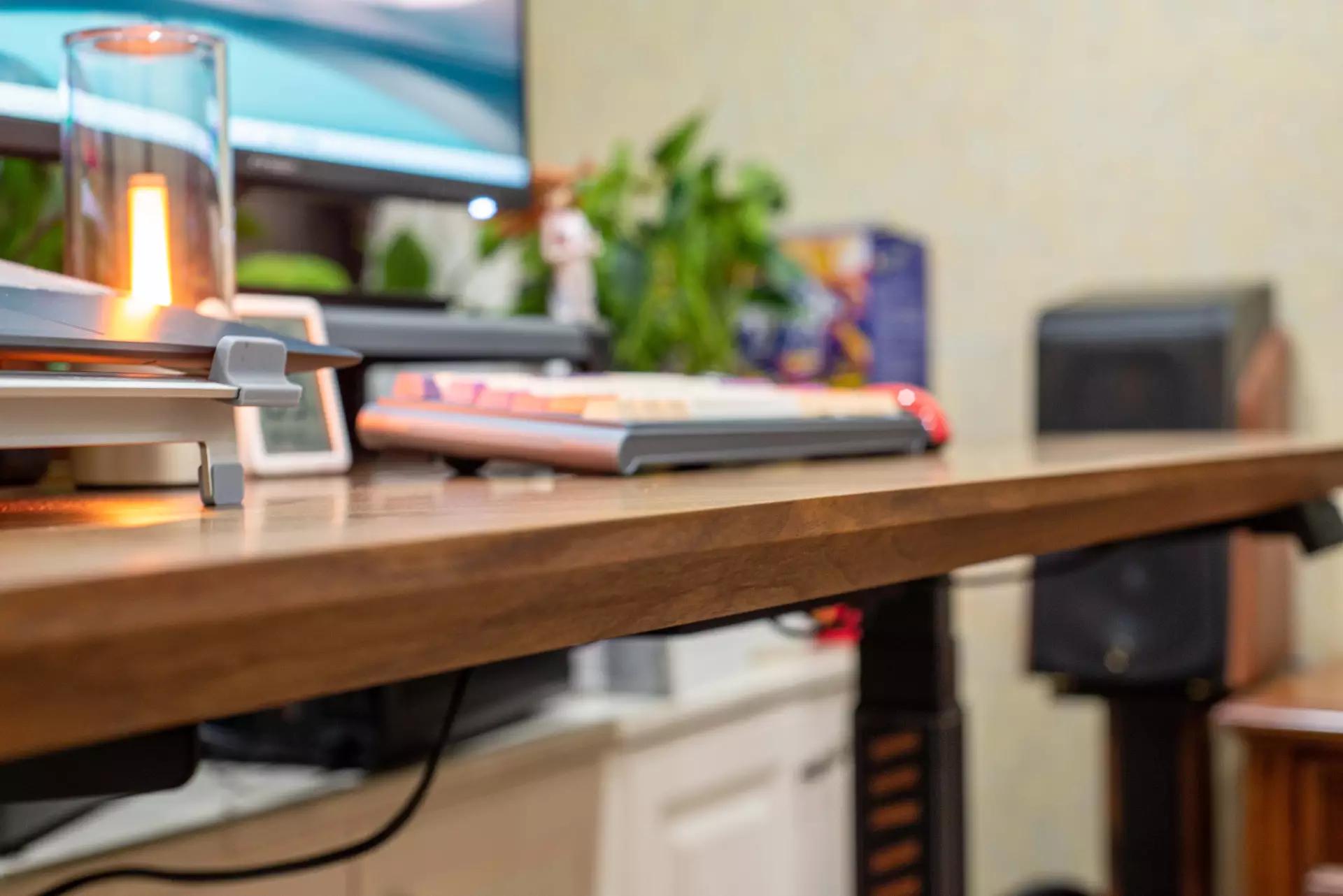 电动升降桌需要怎样进行操作,手摇电动升降桌怎么选择