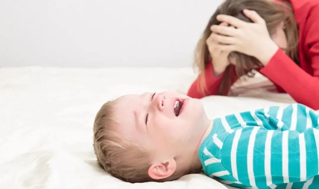 孩子皮肤痒反复抓烂中医辨证,儿童皮肤痒老抓怎么用物理治疗