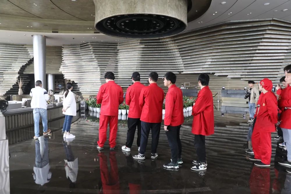 上海佘山世茂深坑洲际酒店的机遇,佘山洲际世茂深坑酒店附近景点