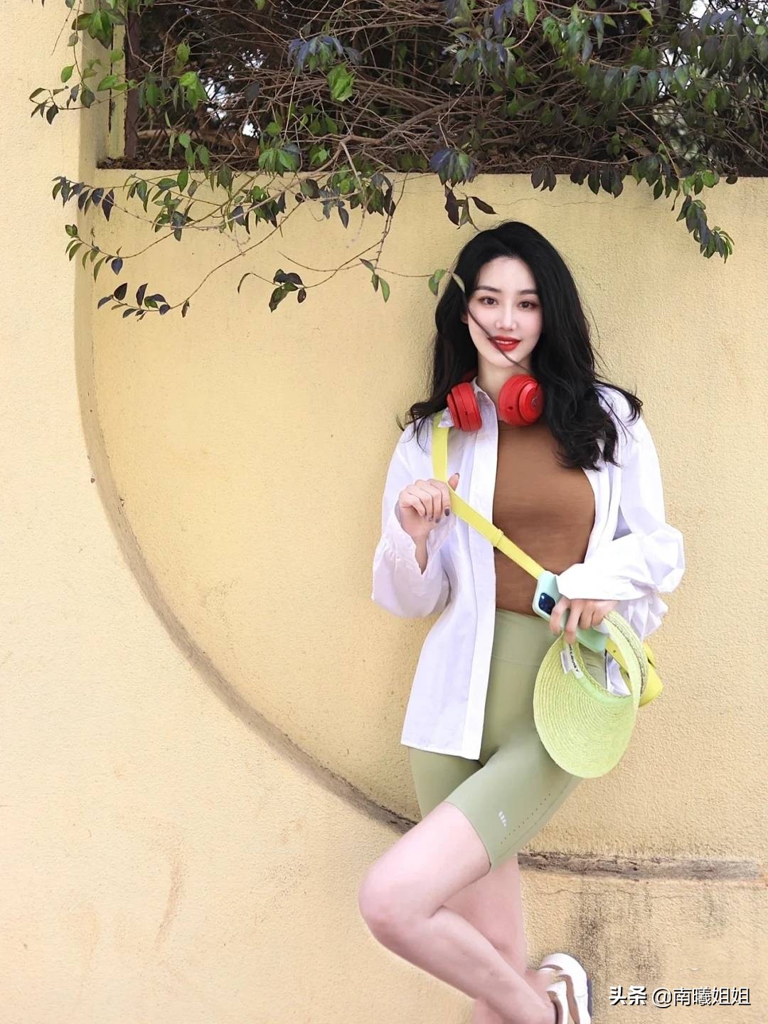 我对“无痕裤”的偏见，在看到这些素人街拍后变了，百搭又显瘦