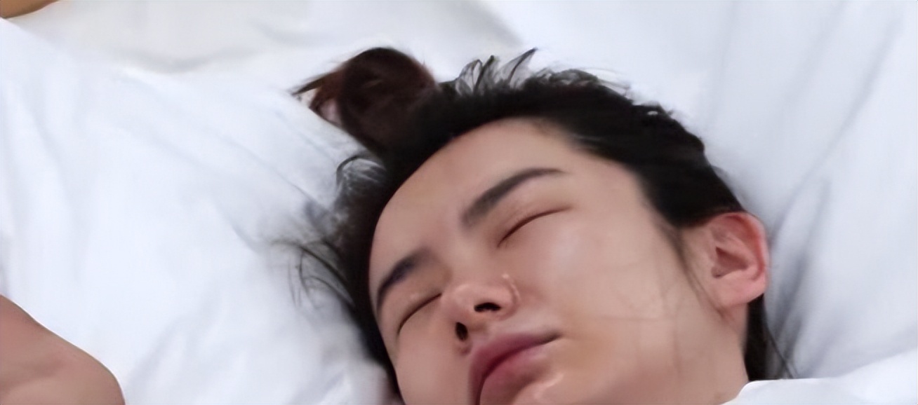 10位颜值巅峰的女星今昔对比,十位素颜女星前后对比