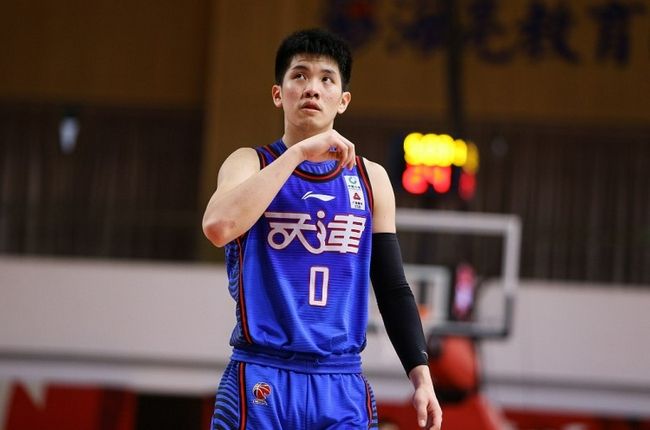 2021-2022赛季cba抢断王,2016-2017cba赵继伟绝杀