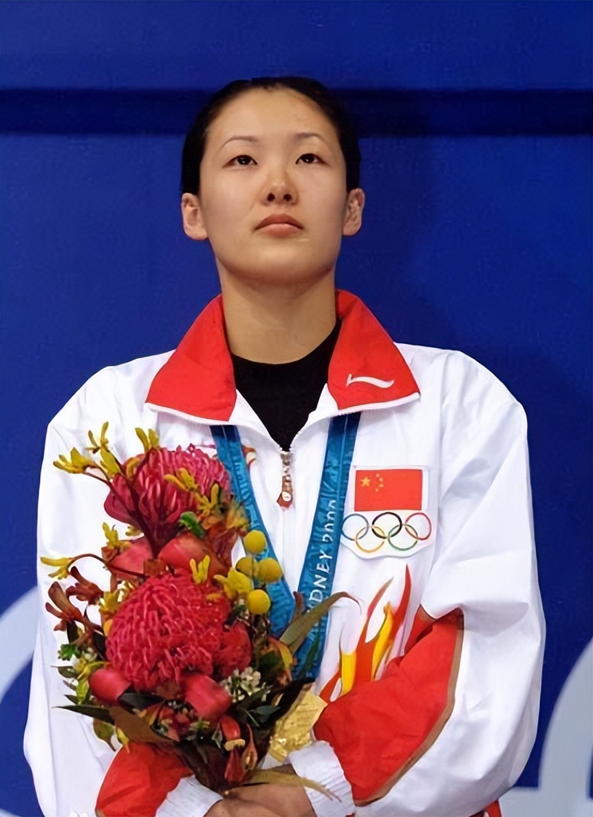 跳水皇后伏明霞嫁给了谁,跳水女皇伏明霞吴敏霞