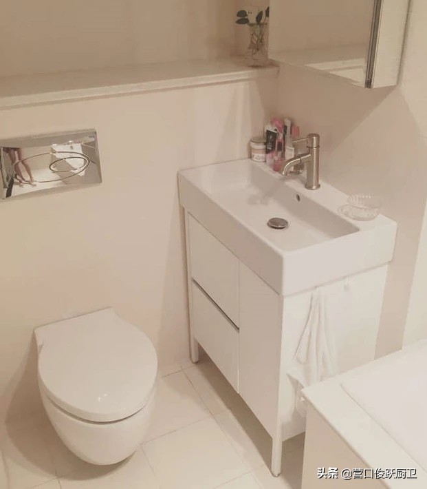 壁挂马桶小户型卫生间装修的利器,卫生间洗漱台连壁挂式马桶