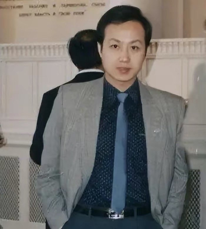 罗京去世后他妻子怎么样了,罗京去世后的照片