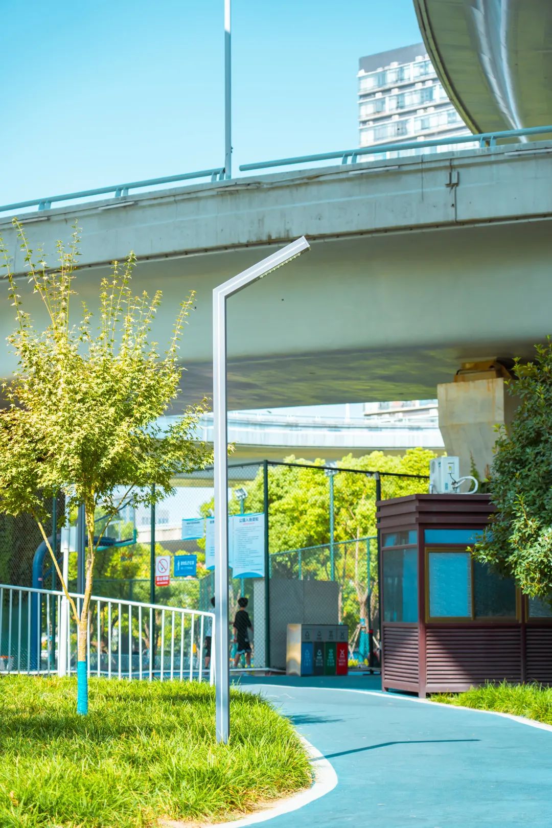 在尘世间的相遇,在城市的每一个角落不期而遇