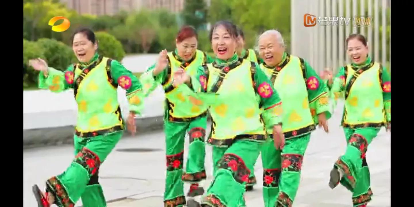 娄艺潇参加跨界歌王完整视频,欢唱大篷车飙高音