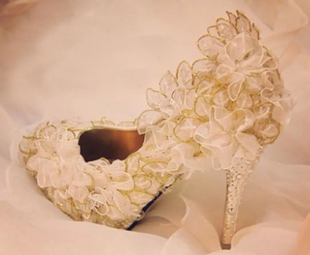 等顾客卖鞋最吸引人的文案,鞋店吸引人捡漏的文案