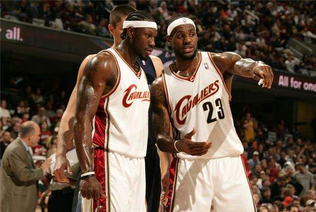 回顾詹姆斯十大高光时刻,盘点詹姆斯职业生涯三大意难平