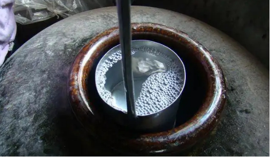 菜市场暗藏的“自酿原浆”是白酒之光？行家：水太深，一点不敢碰