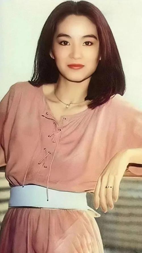 最具美人脸的十位女星,蒜头鼻小眼睛方脸却很漂亮的女星