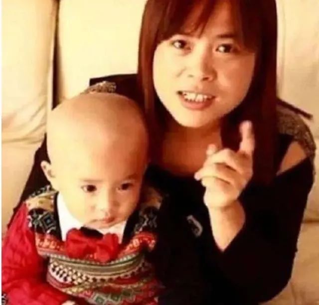 易烊千玺被排挤,易烊千玺光鲜背后的心酸