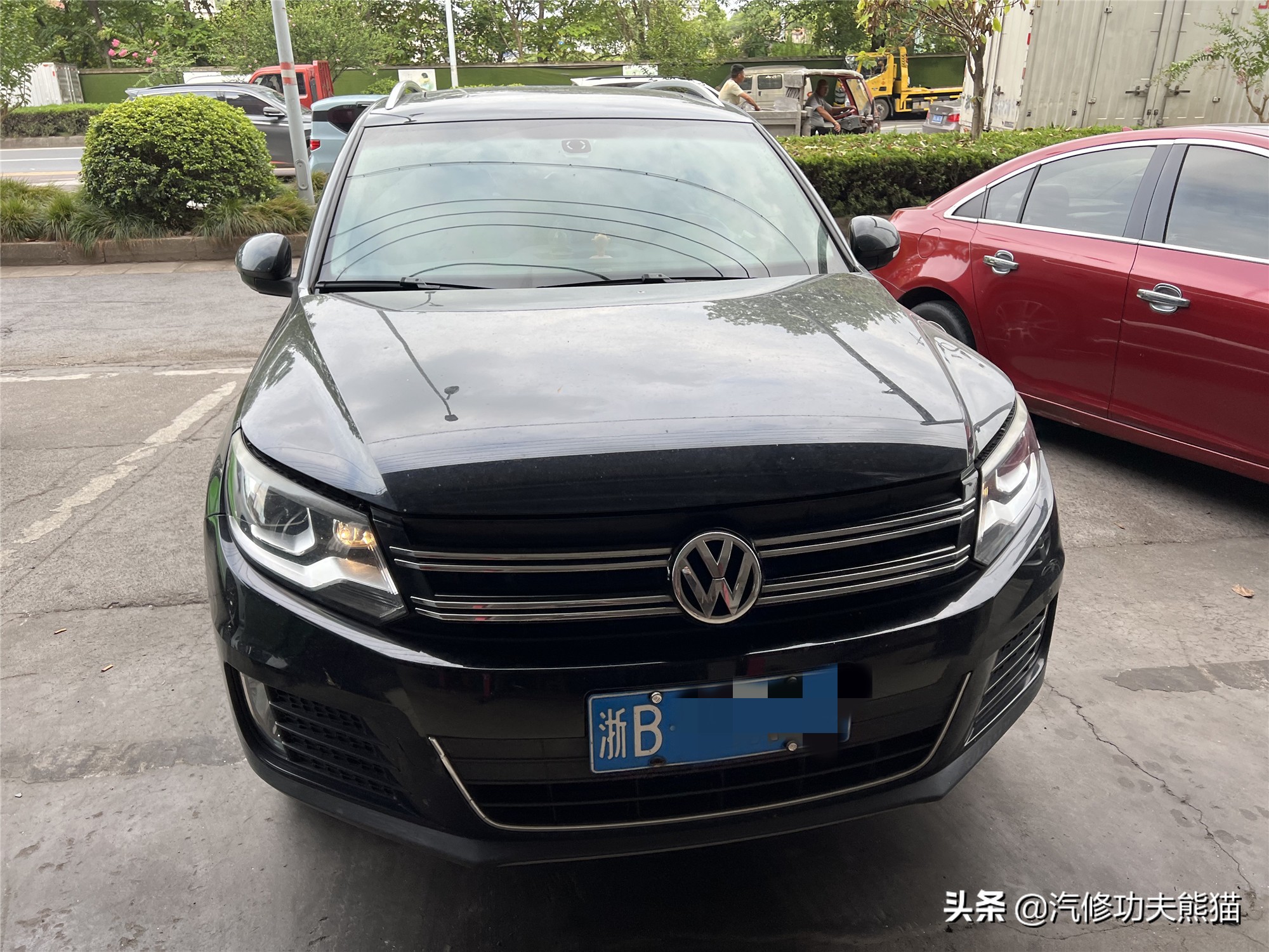 严谨的德国工人钣金修复,严谨的德国师傅修复事故车