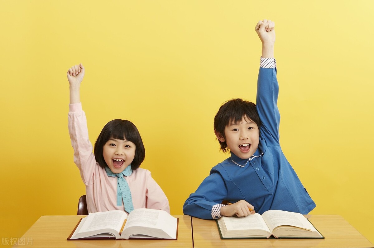 古诗词背默好难？帮助孩子打入诗人朋友圈，一招见效，劲足效果好