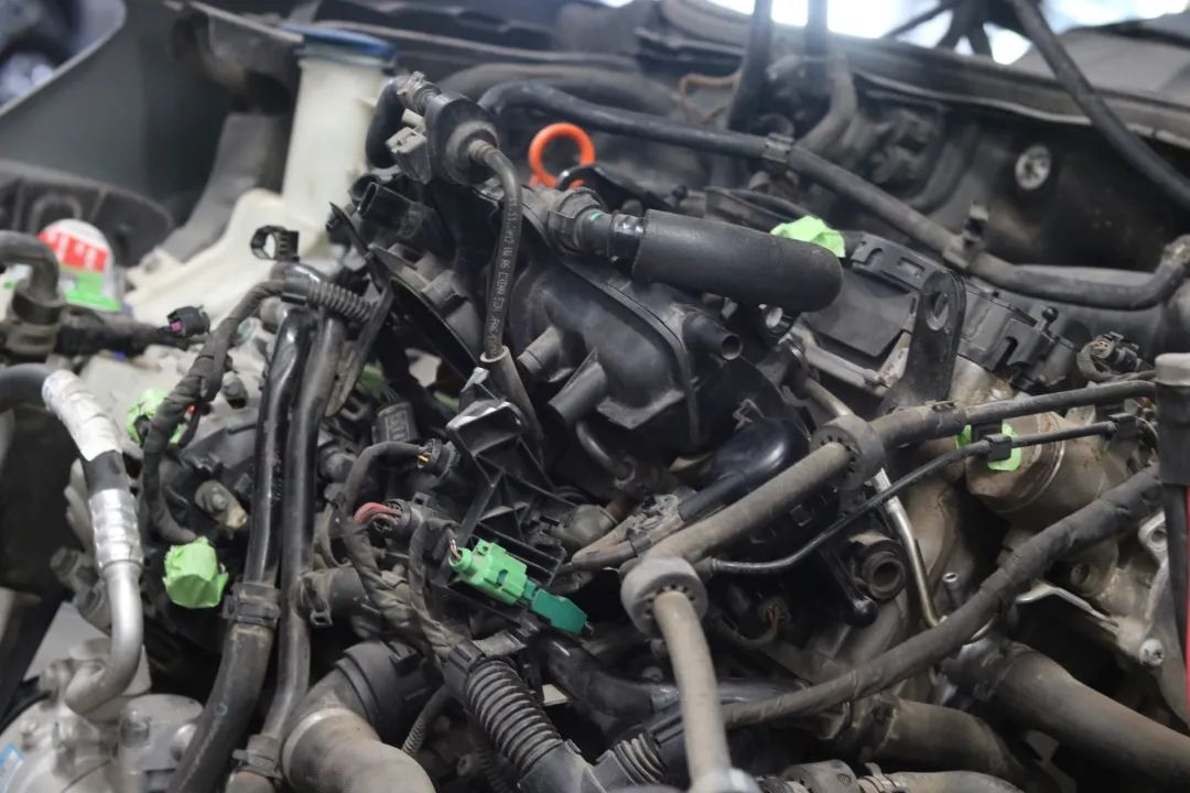 迈腾b7翻新视频成都,大众迈腾b7旧车翻新改造