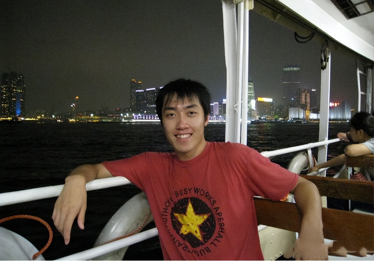 董明珠为啥和王自如戴同款手表,董明珠与王自如恋爱事件