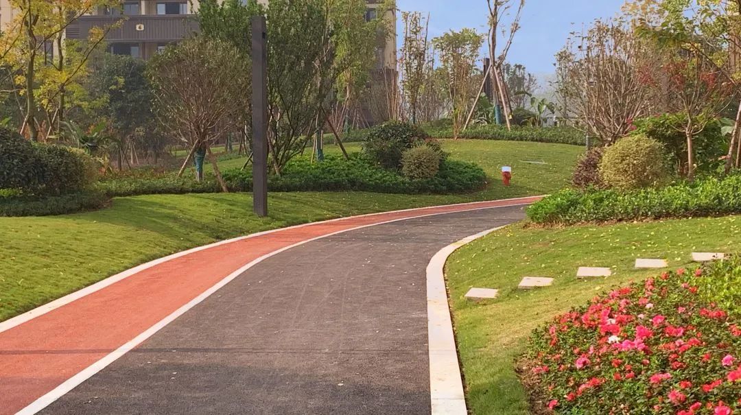 大手笔！8个足球场大的中庭就在家门口