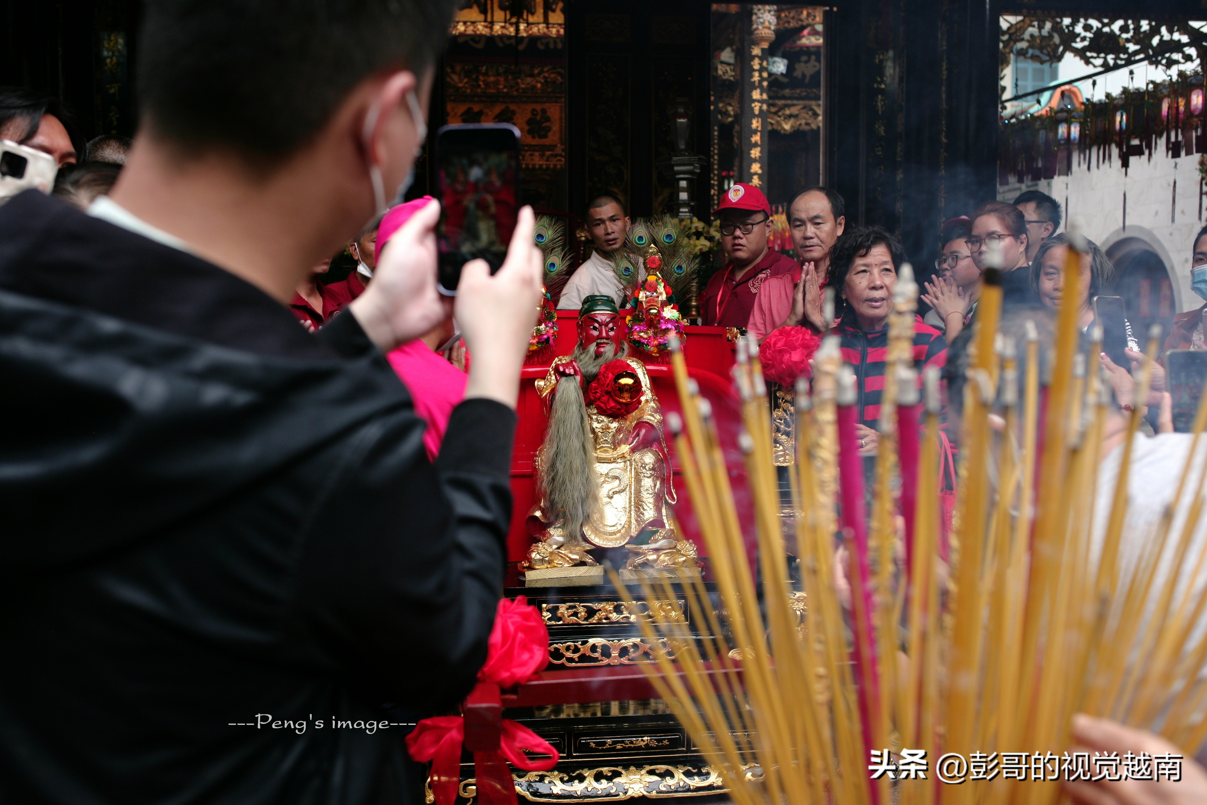越南西貢華人的【恭請關聖帝君聖駕出遊】活動。