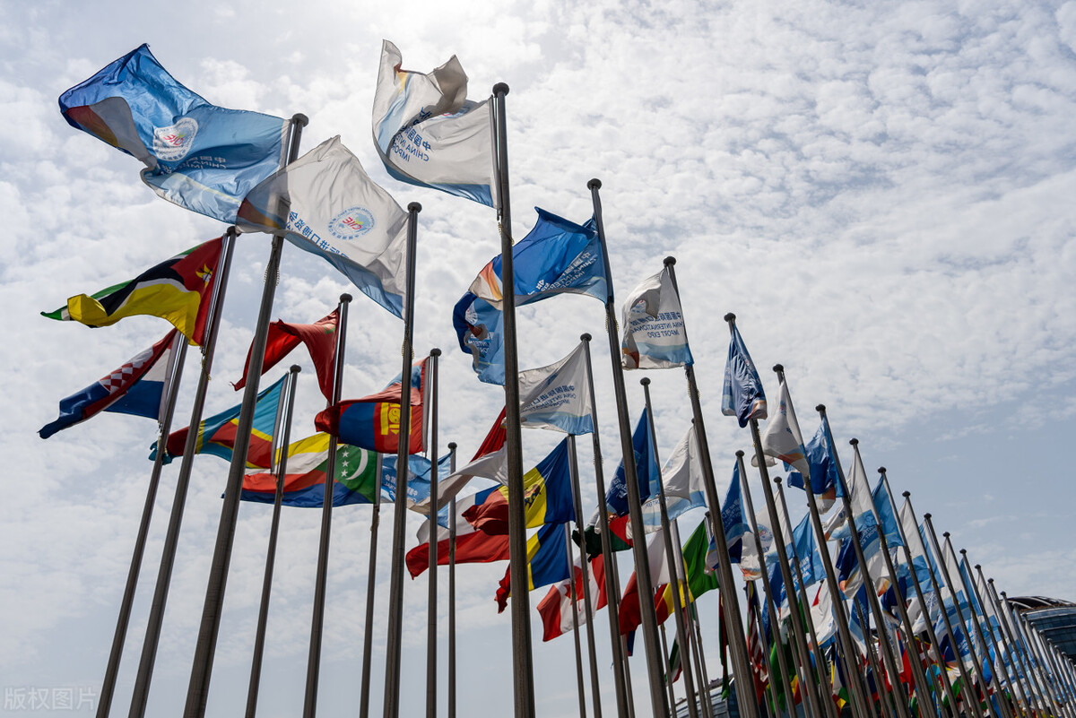 宝马mini冰淇淋事件,小小雪糕崇洋媚外?国人这么玻璃心了吗?