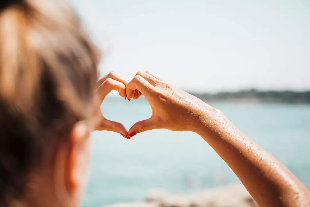 医院爱心捐款感谢信怎么写,爱心捐款感谢信怎么写最简单最好