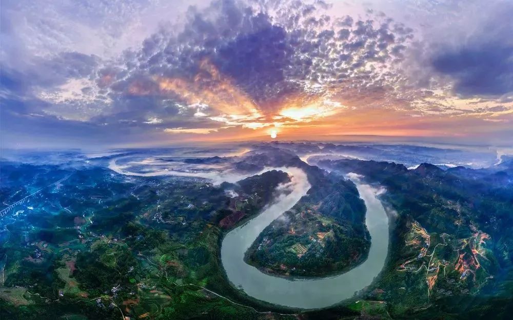 闈掔鏃呮父,鐪夊北闈掔