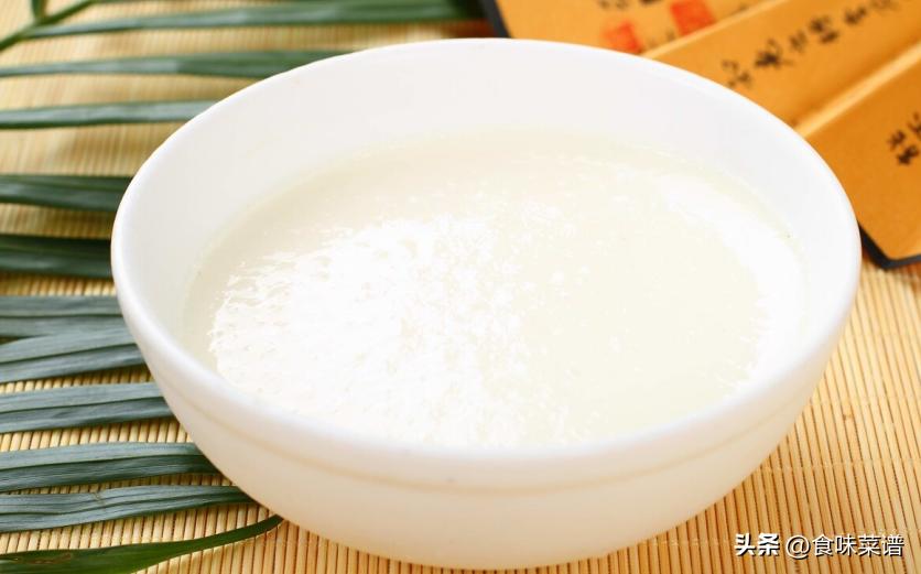 00后男大学生“特种兵式”旅游走红，背包常备这5样，旅途不受罪