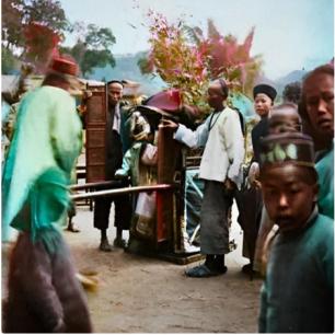 日军抽打伪军,日寇残忍的暴行