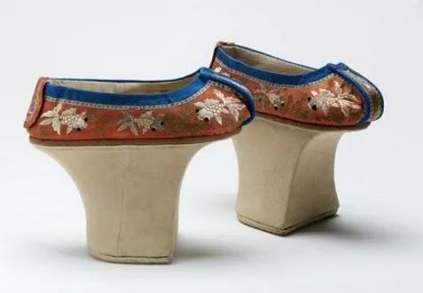 清朝花盆底鞋的演变,清朝花盆鞋谁发明的