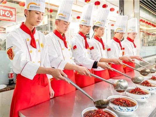 秋季报名火热进行中｜十大理由告诉你，择校为什么选择海南新东方