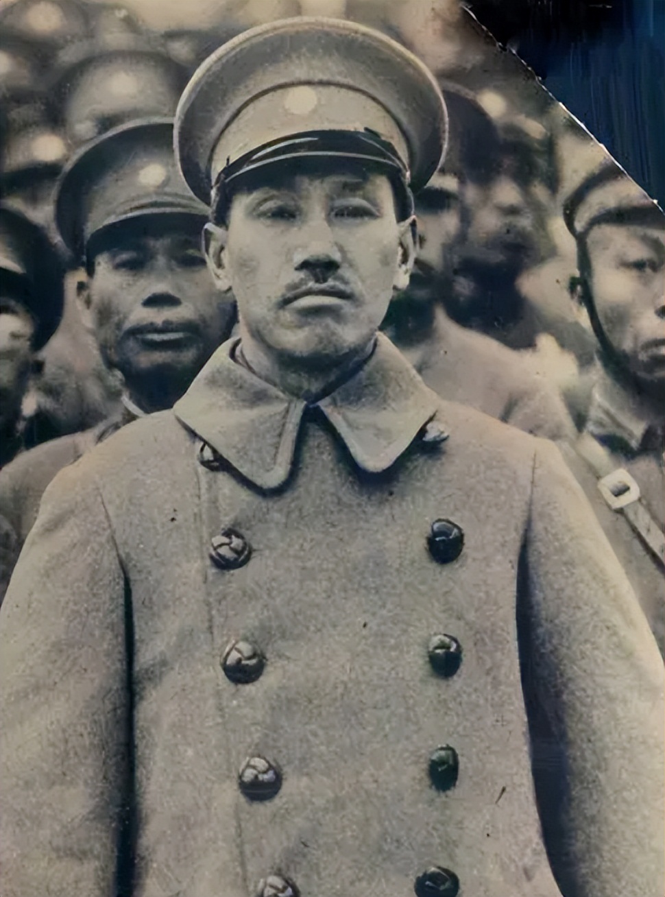 *德朱**是十大元帅之首，他的授衔编号为何是004？001号又是谁？