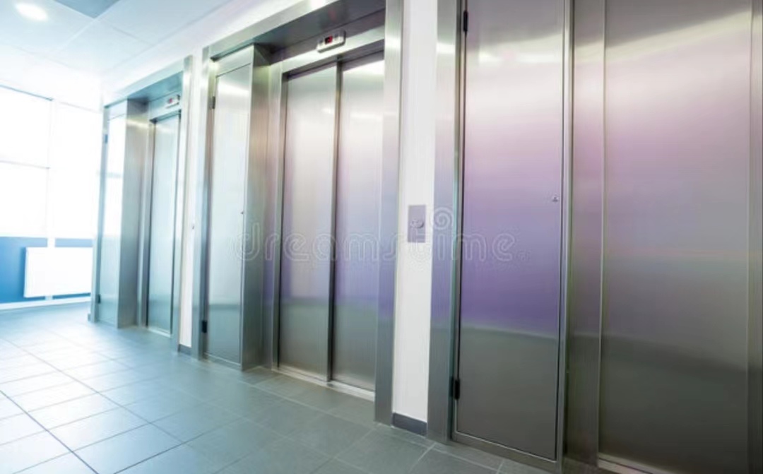 电梯里的告示是什么,电梯吸烟告示