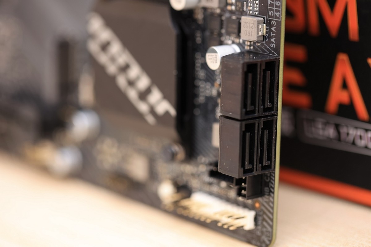 技嘉b660m小雕bios升级13代,技嘉b660maoruselite小雕评测