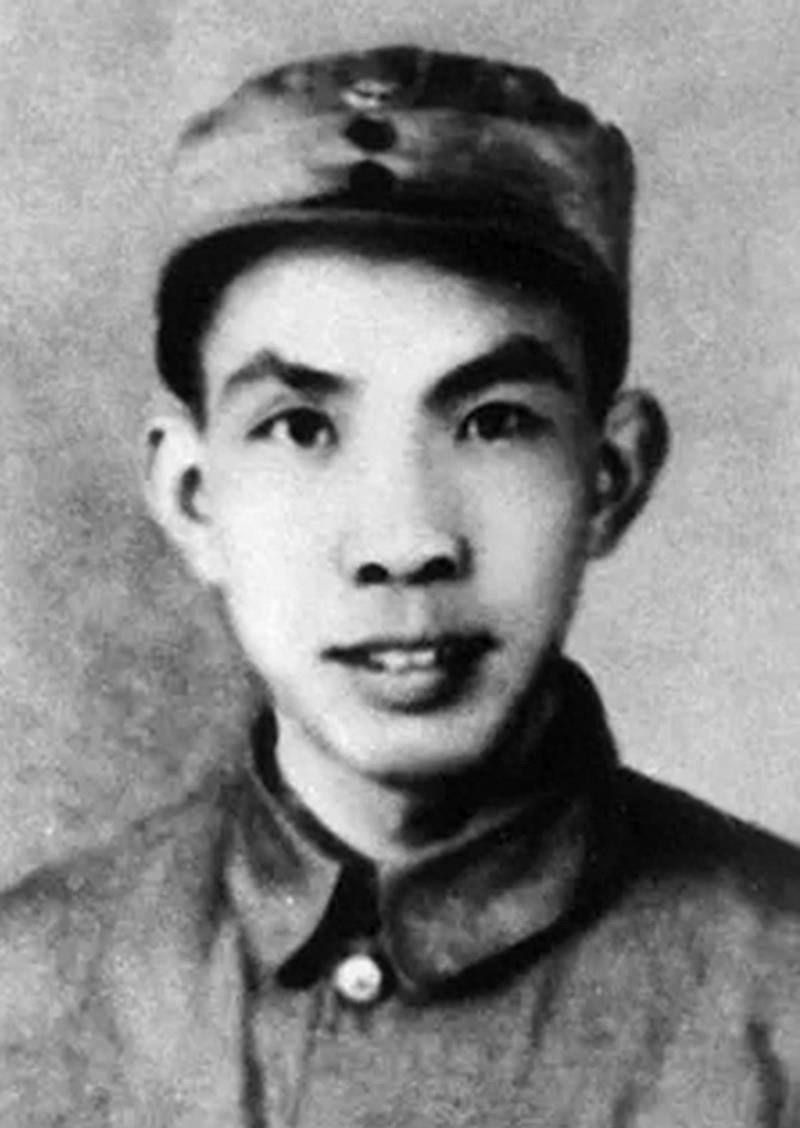 他曾参加八路军，1950年被*荣臻聂**下令枪决，1986年恢复名誉