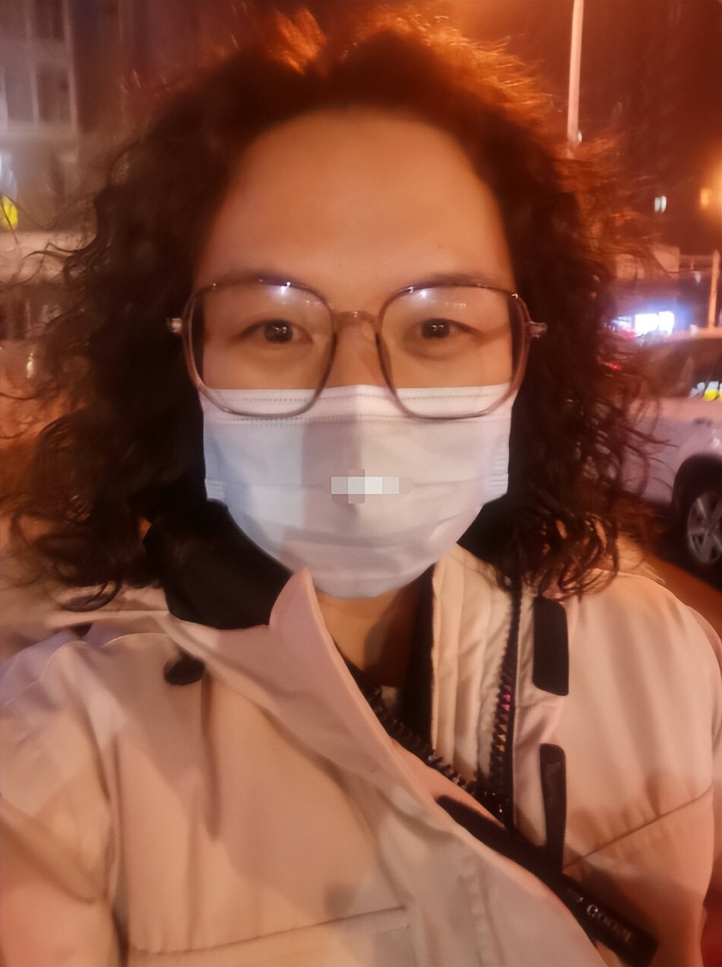 不挑年龄的女士烫头发,五十岁以上女士烫头发怎么烫好看