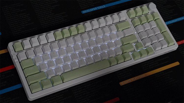 黑爵AK992蓝牙三模机械键盘评测：300元预算内的无短板水桶外设