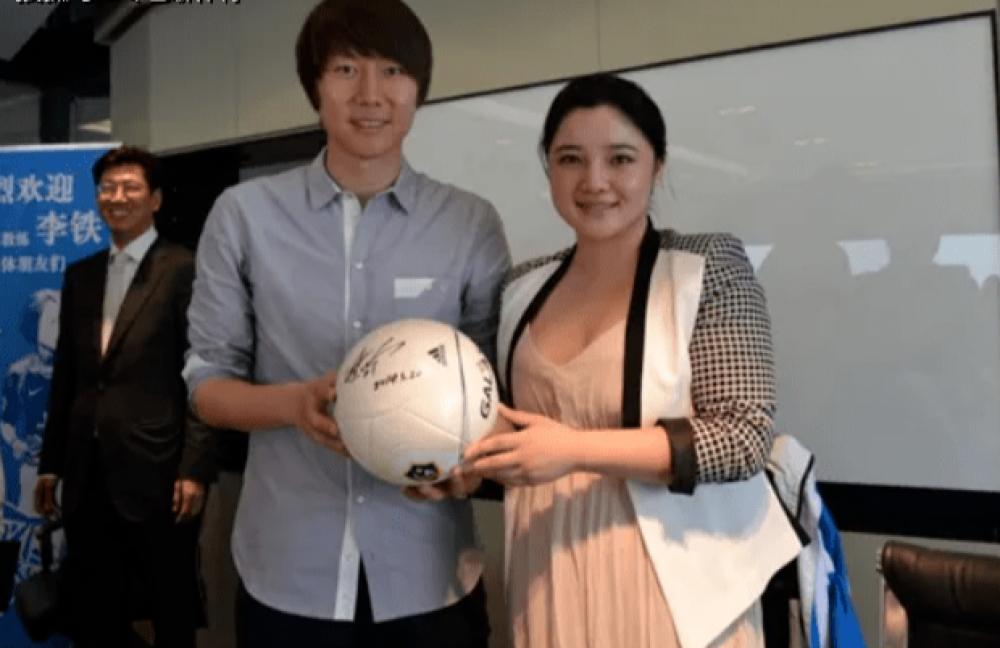 鏉庨搧鑰佸﹩榫欒彶鏄彴鐞冭鍒ら緳鑿插悧,鏉庨搧鍜屼粬濯冲鐜扮姸