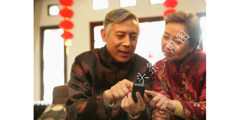 婆婆帮小姑子带孩子住我们家,婆婆带孙子照顾瘫痪老人