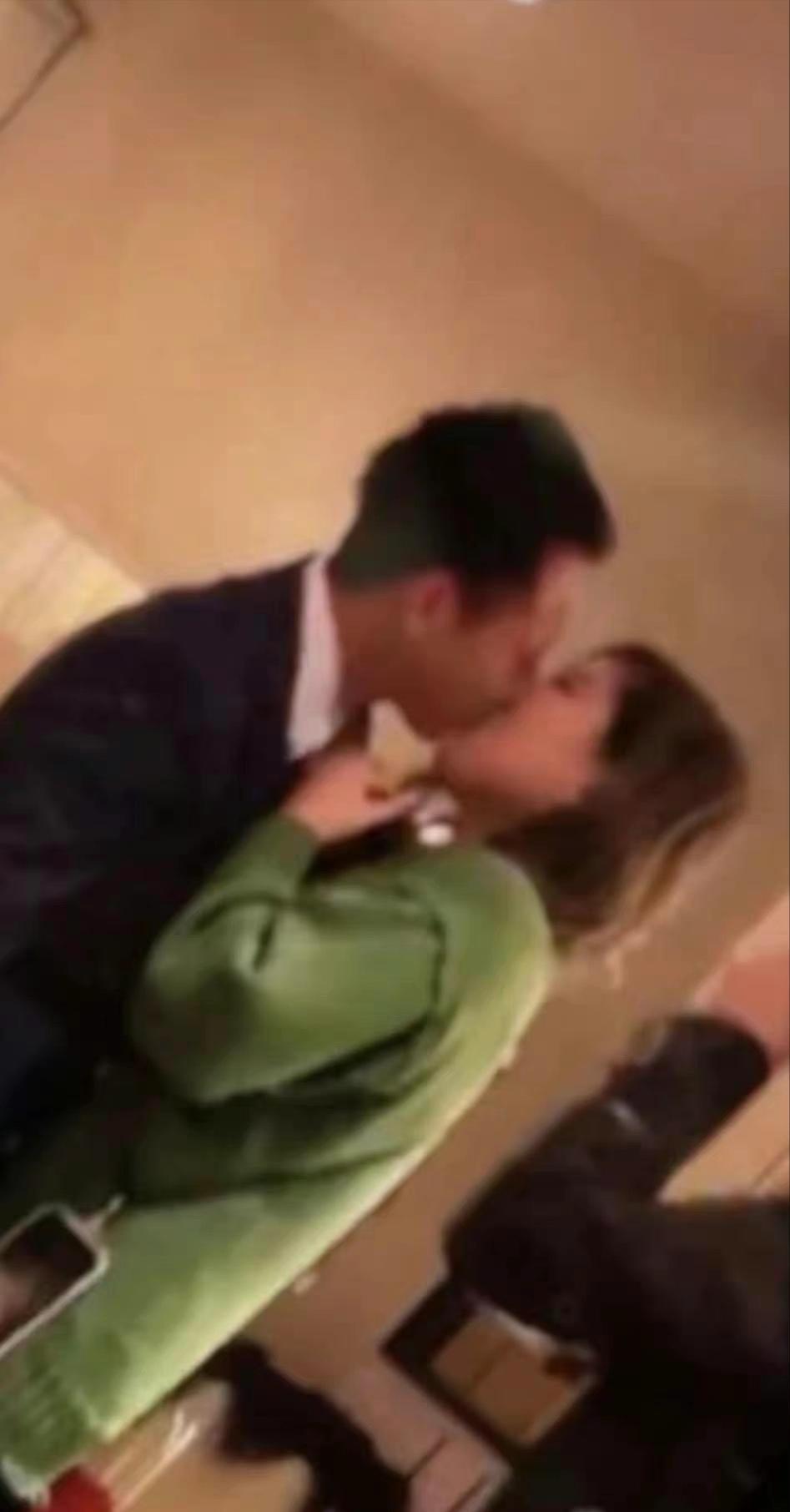 大s的人生到底有多彪悍,不成疯便成魔的全部小说