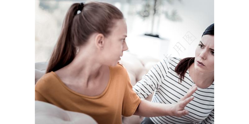 老公每天2点醒了睡不着了,老公每晚沉迷游戏