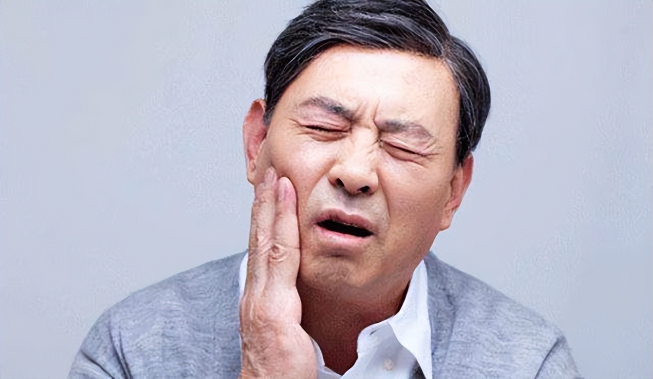 腰腿疼吃布洛芬有用吗,腰腿疼吃布洛芬有效吗