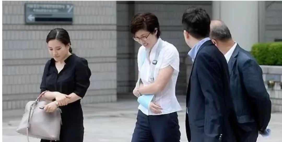 婚内出轨总统女婿，让财阀为她坐牢，做了20年*妇情**后真要上位了？