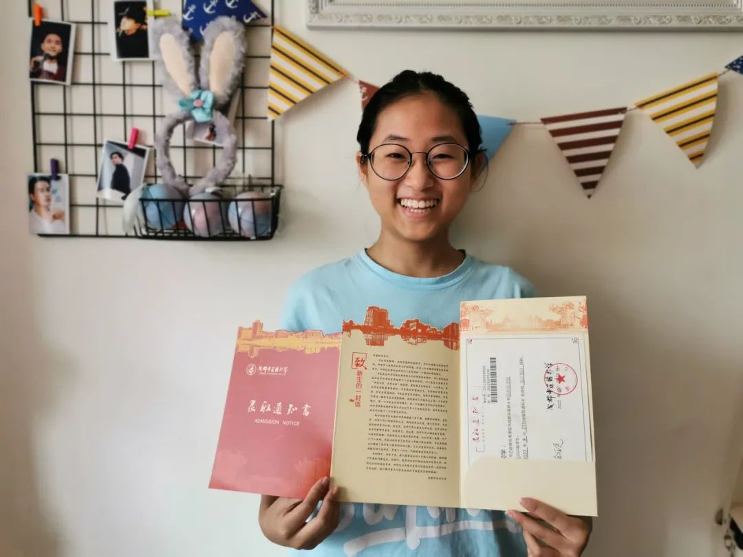 512汶川地震截肢考上川大女孩,在汶川地震中被截肢的小女孩