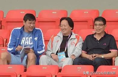 不可思议！上海滩双雄3连胜，足坛反腐不受影响，完爆泰山管理层