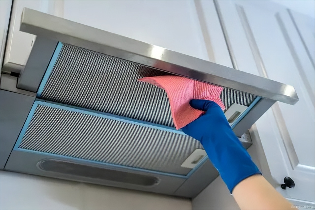 清洗完油烟机为什么吸力变小了,油烟机多久不洗吸力会变差