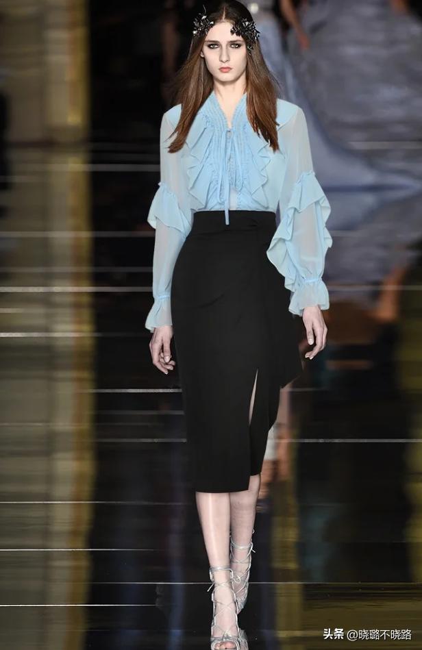 适合矮个子穿的裙子显白,五五分的小个子穿什么裙好看