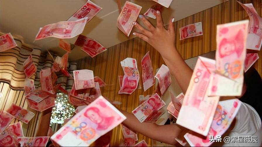 支付宝中1亿大奖的锦鲤女孩,去年支付宝中1亿大奖的锦鲤