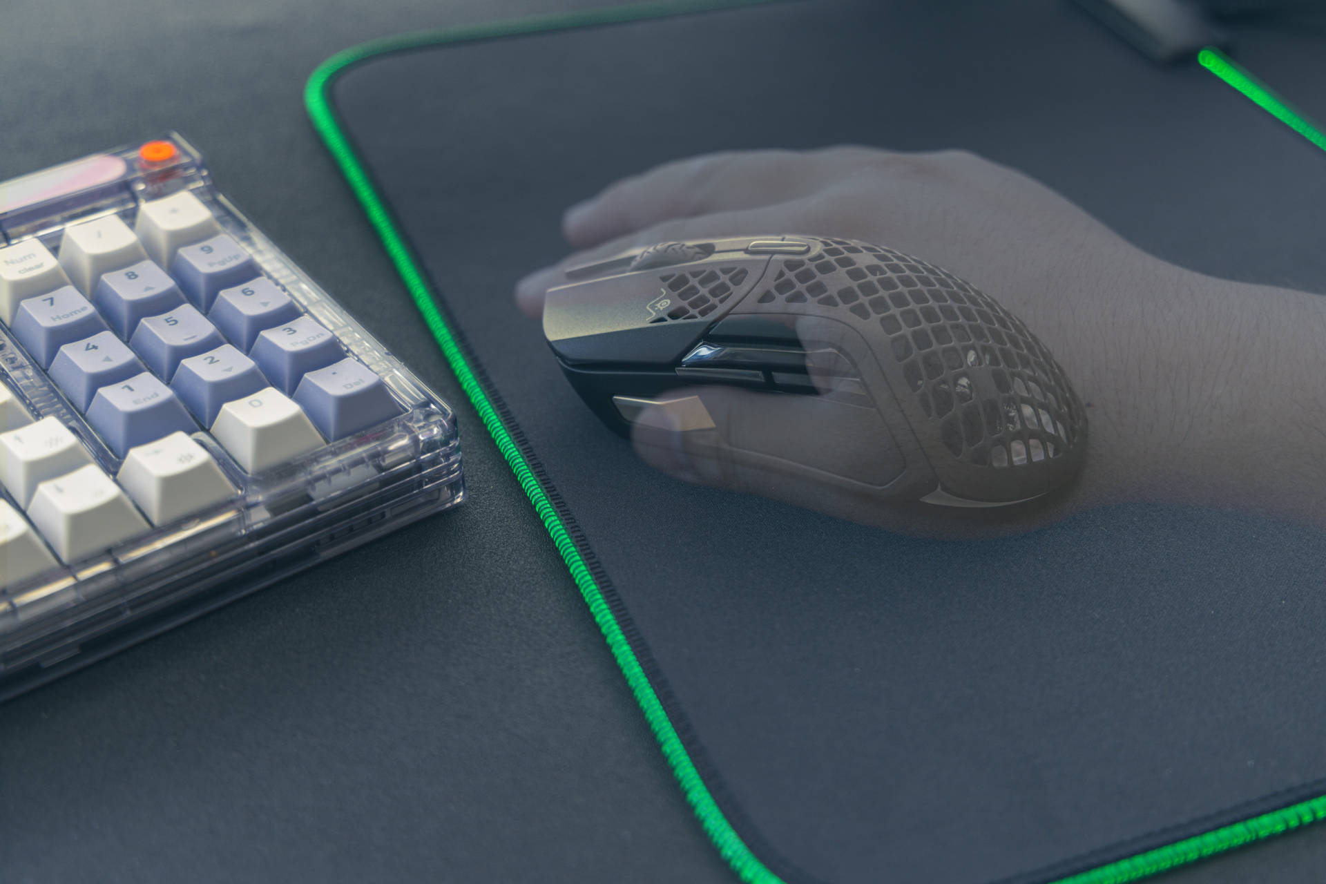 赛睿鼠标aerox5联名,赛睿aerox5鼠标怎么连接